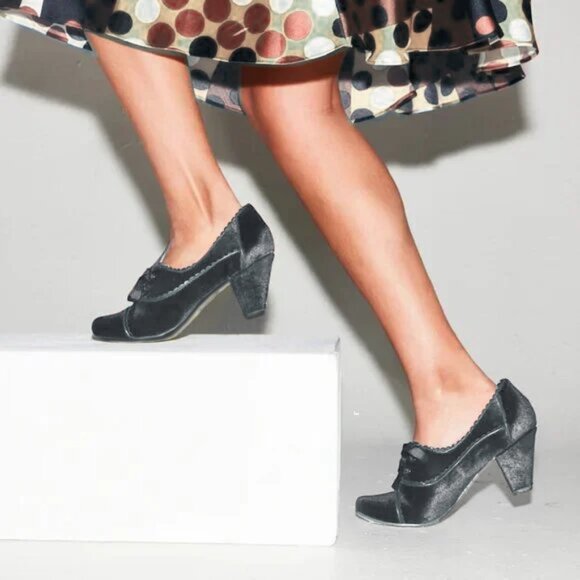 Chelsea Crew Madison Grey Velvet Oxford Heels - Picture 2 of 8